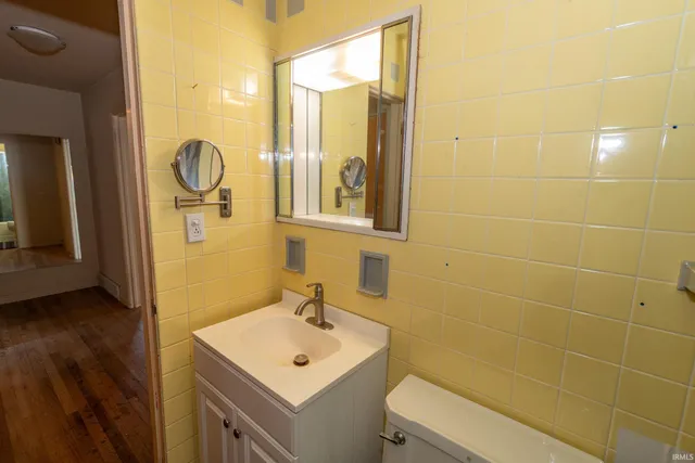 $130,000 | 1140 East Victoria Street, South Bend, IN 46614