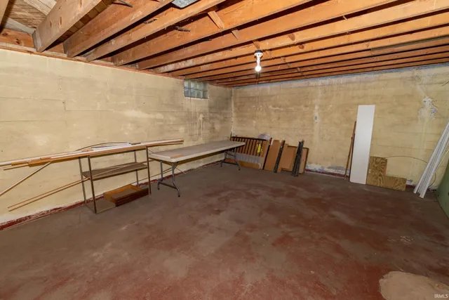 $130,000 | 1140 East Victoria Street, South Bend, IN 46614