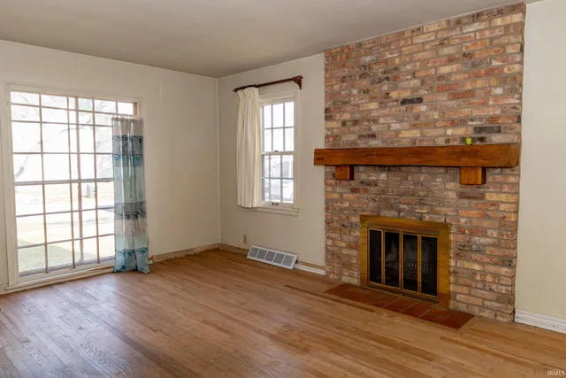 $130,000 | 1140 East Victoria Street, South Bend, IN 46614