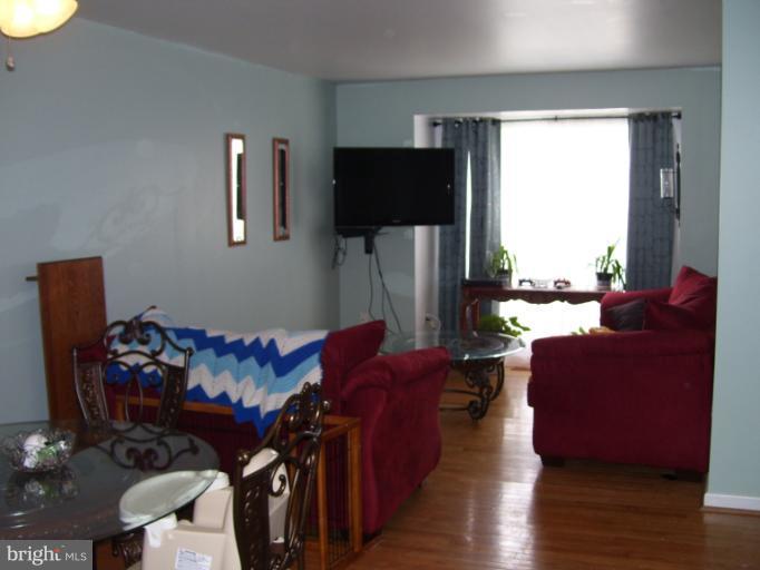 13593 Gelding Place Gainesville, VA 20155 - Photo 5 of 25 Living Room