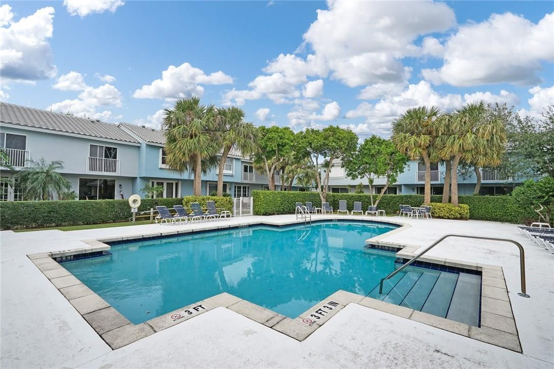 826 Jeffery Street Boca Raton, FL 33487 - Photo 36 of 41 Photo 37