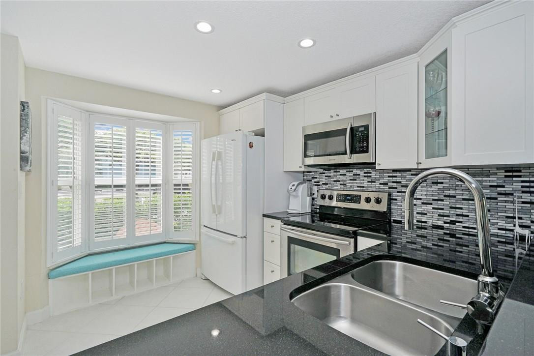 826 Jeffery Street Boca Raton, FL 33487 - Photo 8 of 41 Photo 8