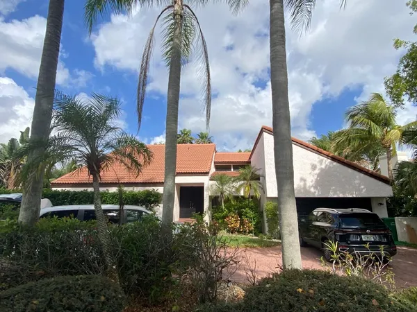 $849,000 | 5040 Northwest 88th Lane, Coral Springs, FL 33067