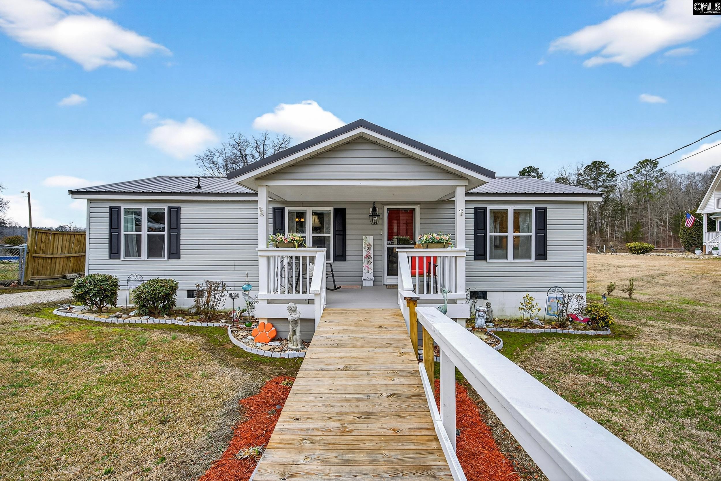 1037 Natures Cove Road Saluda, SC 29138 - Photo 3 of 45