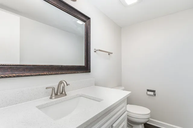 $1,945 | 224 East Bailey Road, Unit A, Naperville, IL 60565