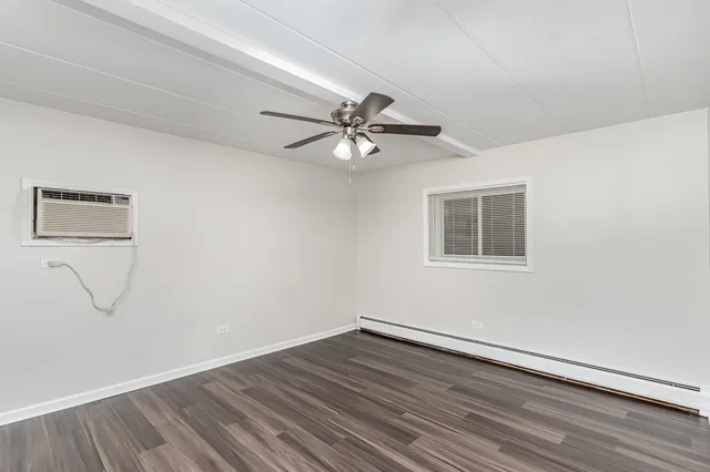 $1,945 | 224 East Bailey Road, Unit A, Naperville, IL 60565