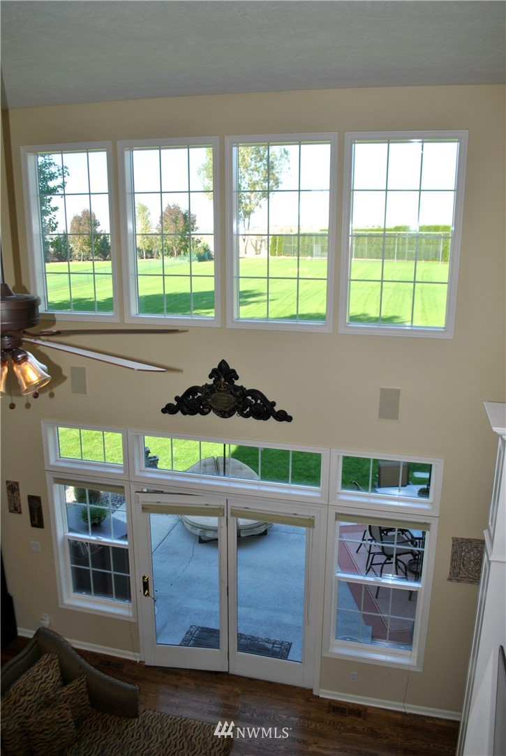 5544 Ridgeview Dr Loop Northeast Moses Lake, WA 98837 - Photo 5 of 25
