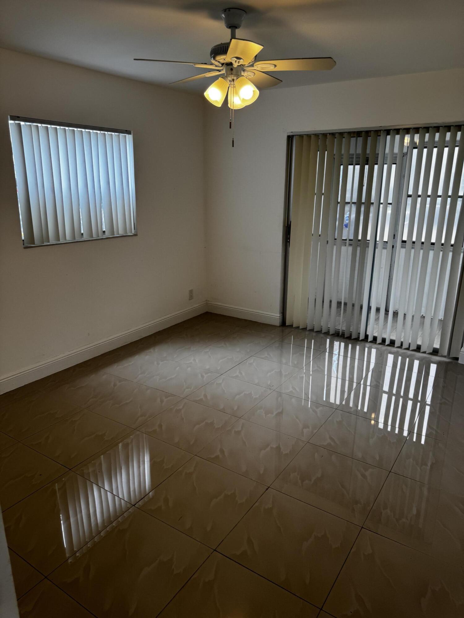 153 Monaco Way, Unit D Delray Beach, FL 33446 - Photo 14 of 20 IMG_2034