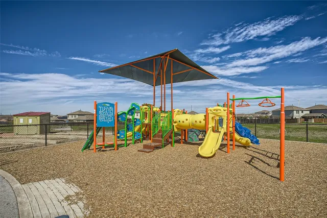 $2,300 | 7616 Pewter Luster Bend, Del Valle, TX 78617