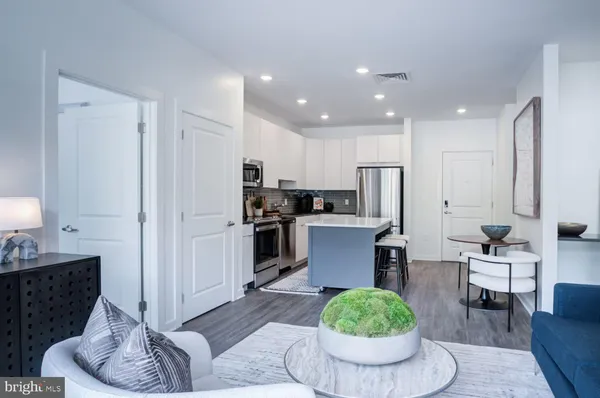 $1,785 | 503-29 North Columbus Boulevard, Unit 1215, Philadelphia, PA 19123