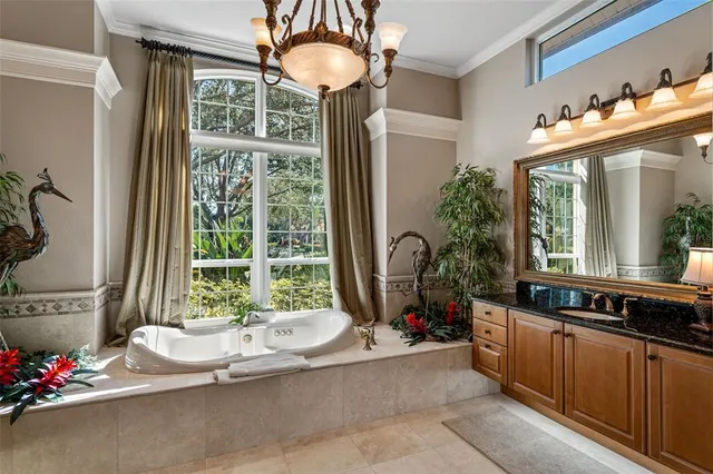 $1,899,000 | 453 East Macewen Drive, Osprey, FL 34229