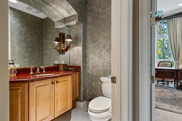 $1,899,000 | 453 East Macewen Drive, Osprey, FL 34229