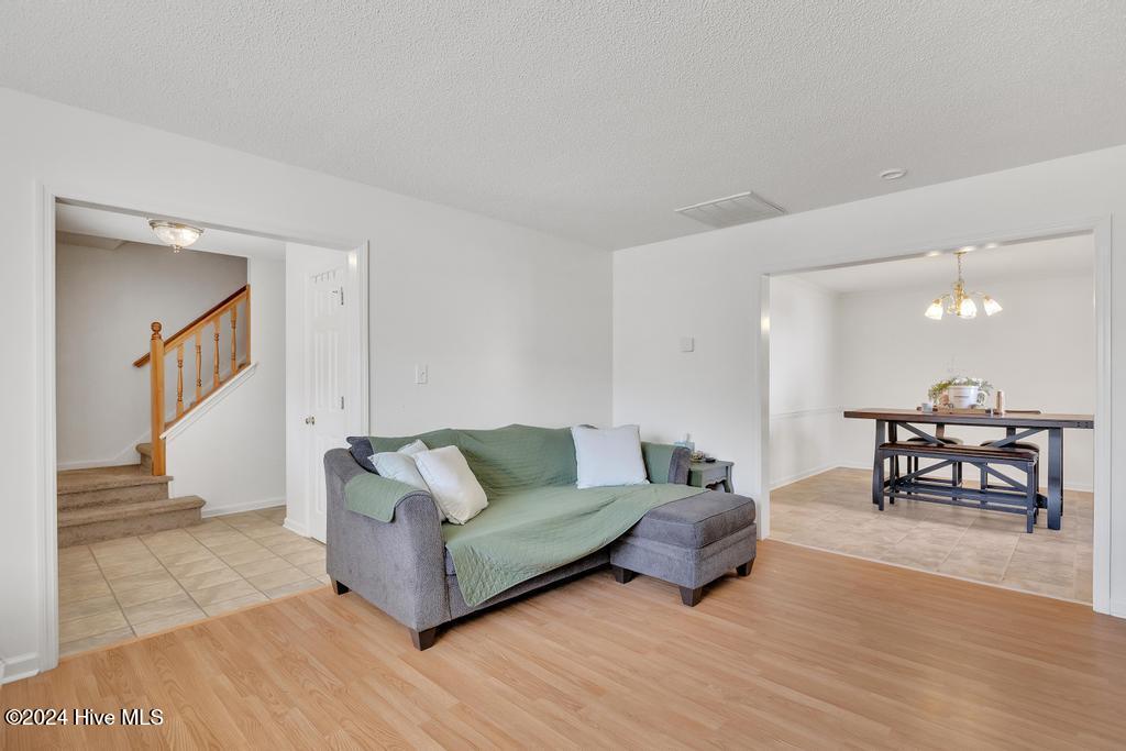 116 Raintree Circle Jacksonville, NC 28540 - Photo 28 of 34 Living Room