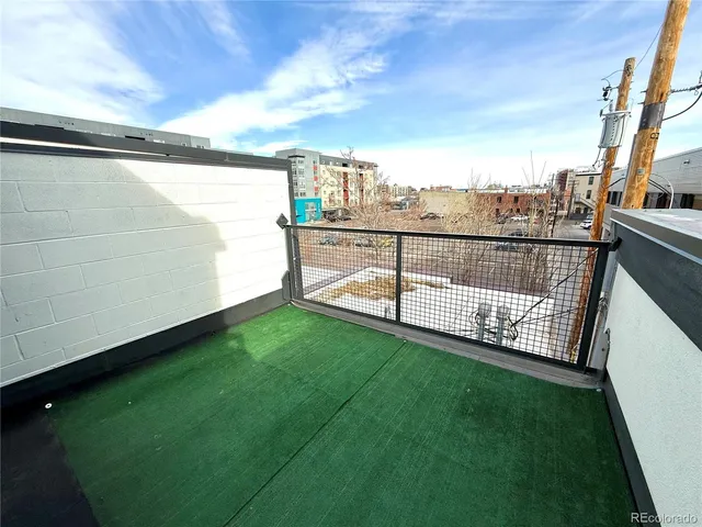 $2,550 | 1123 21st Street, Denver, CO 80205