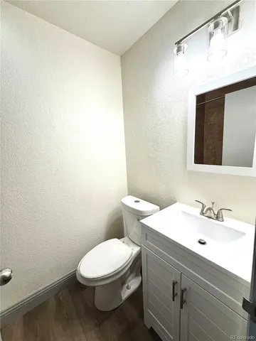 $2,550 | 1123 21st Street, Denver, CO 80205