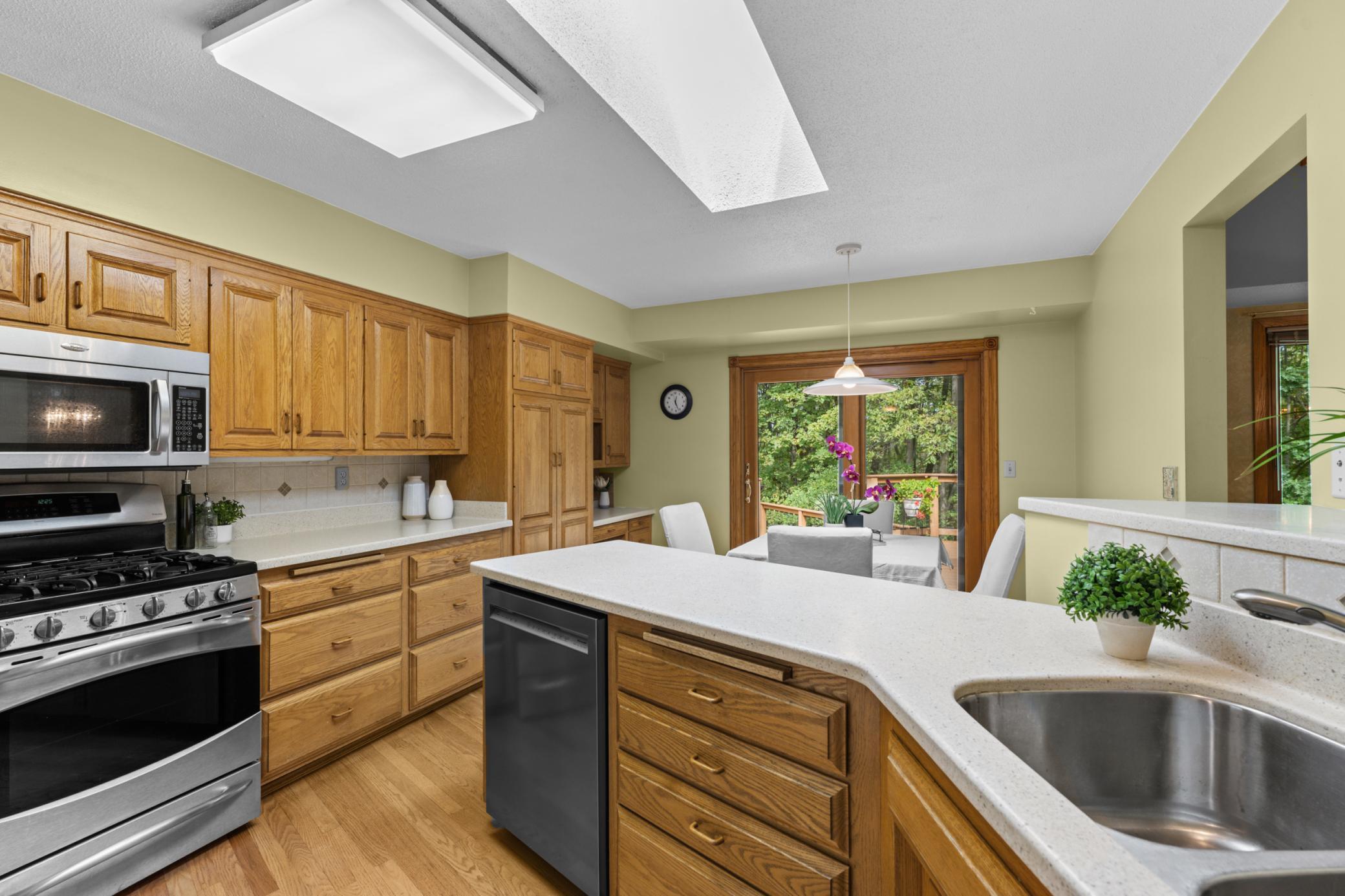 2191 68th Street Northwest Rochester, MN 55901 - Photo 11 of 51 Gallery Image 11