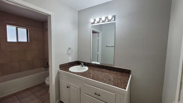 $750 | 516 Gentleman Road, Unit 1, San Antonio, TX 78201