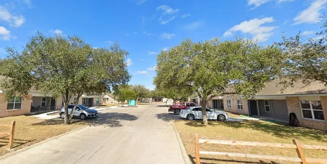 $622 | 201 Springfield Road, San Diego, TX 78384