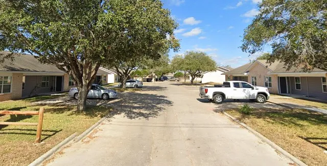 $622 | 201 Springfield Road, San Diego, TX 78384