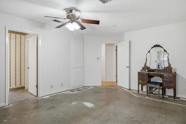 a view of a pathway both side of yard