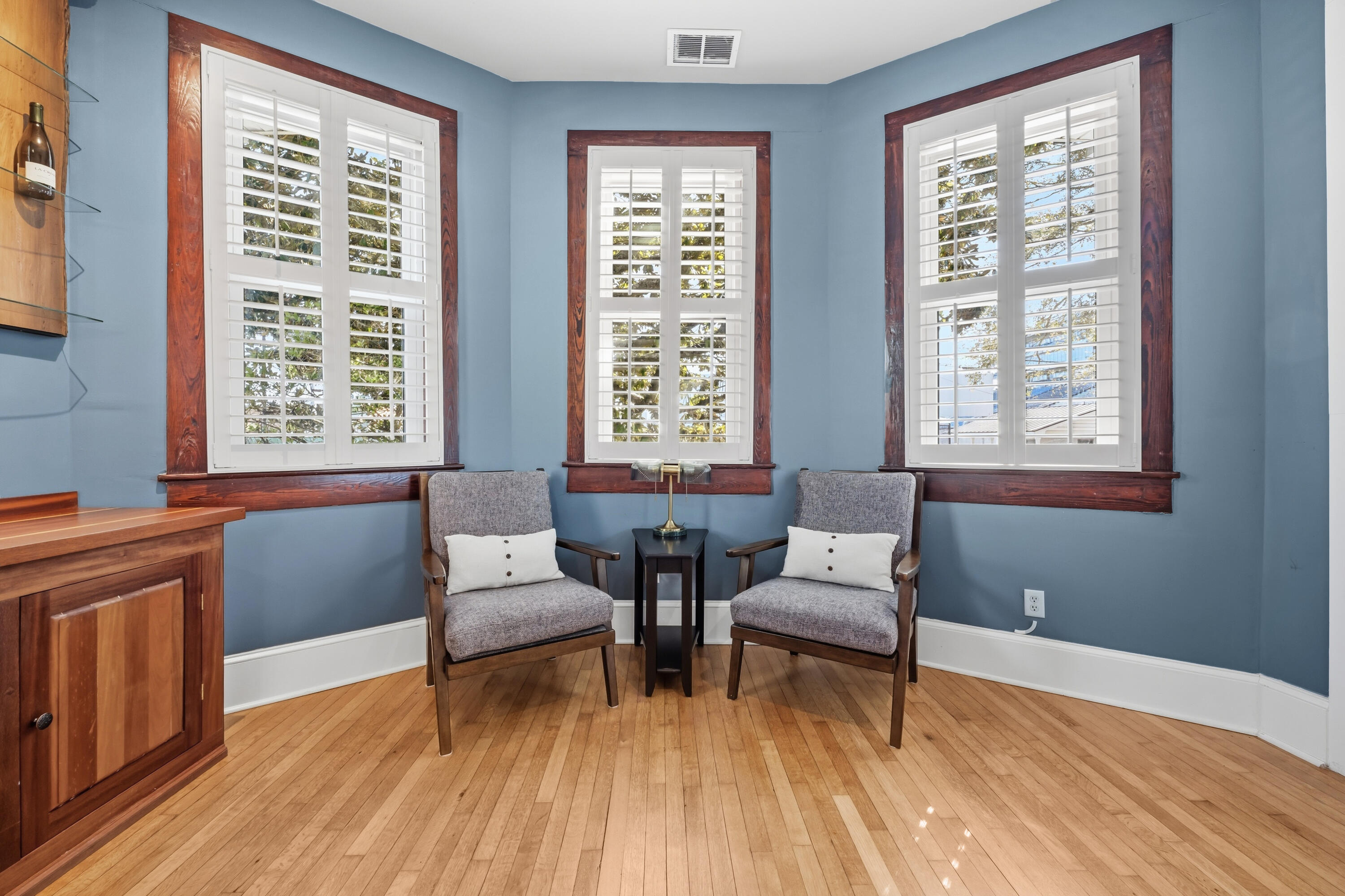 294 Congress Street Charleston, SC 29403 - Photo 14 of 51 Bar room