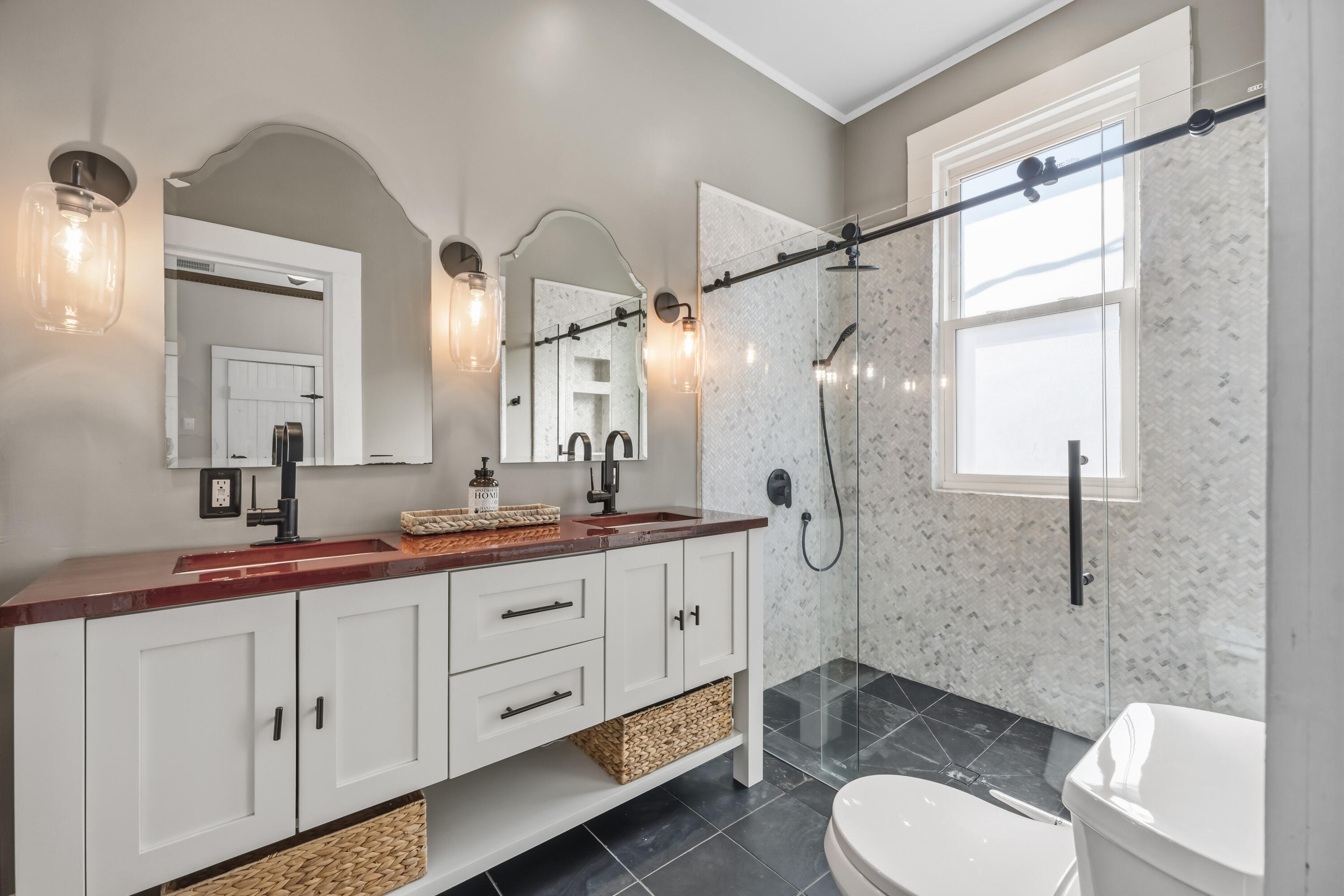 294 Congress Street Charleston, SC 29403 - Photo 20 of 51 Primary suite