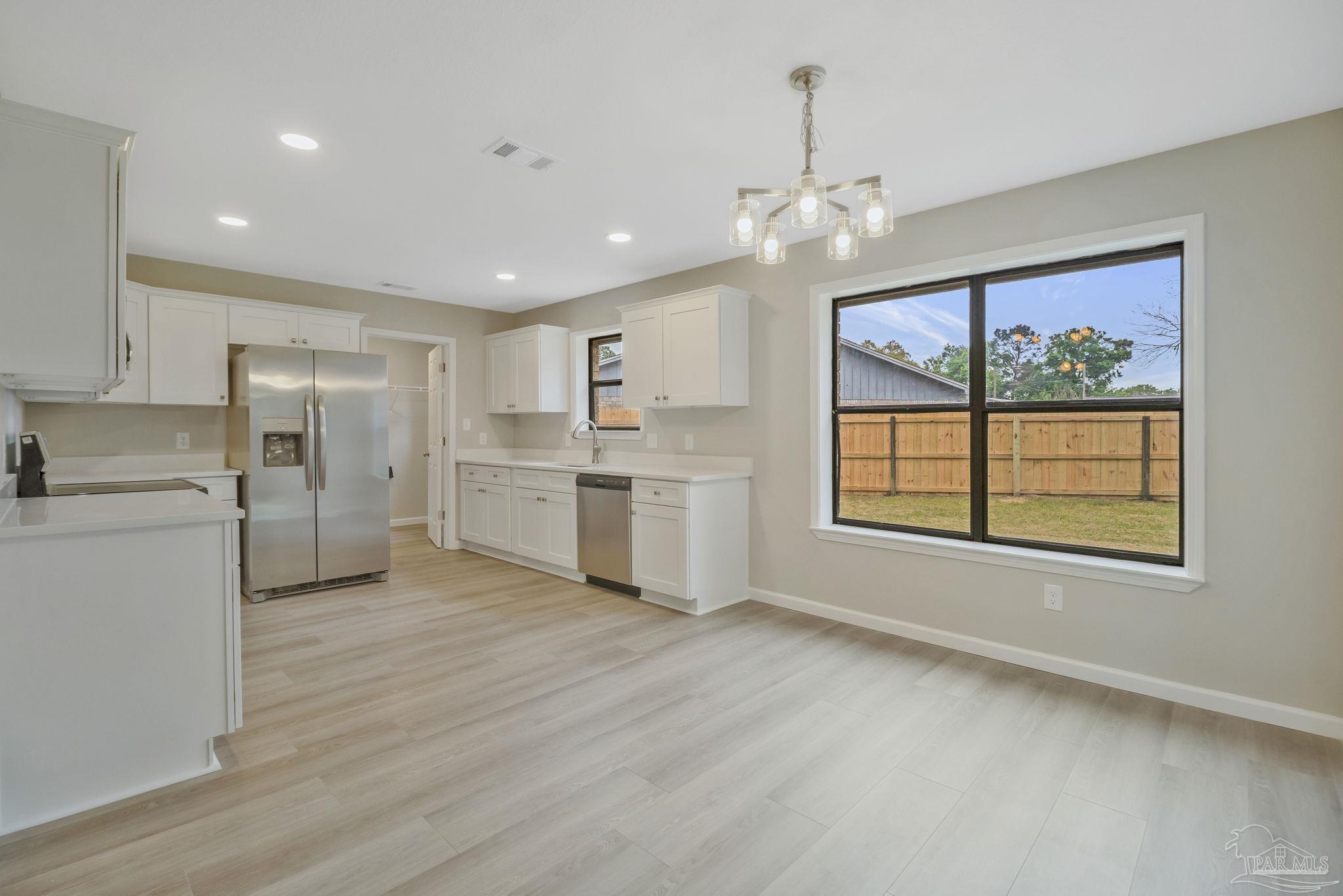 868 Valley Ridge Circle Pensacola, FL 32514 - Photo 10 of 47