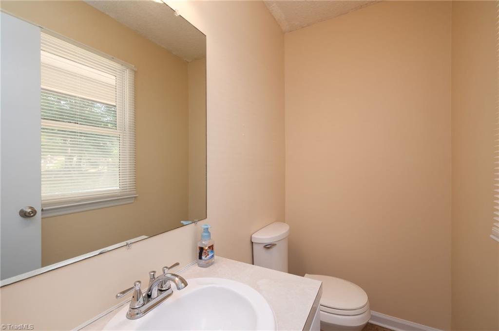 7336 Davis Country Road Randleman, NC 27317 - Photo 16 of 31