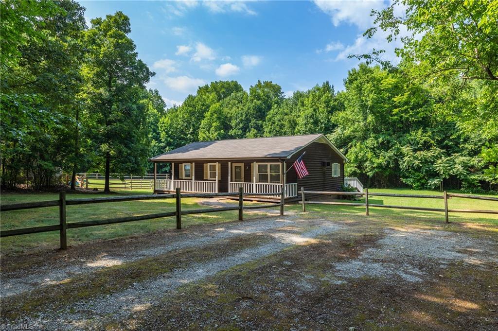 7336 Davis Country Road Randleman, NC 27317 - Photo 3 of 31