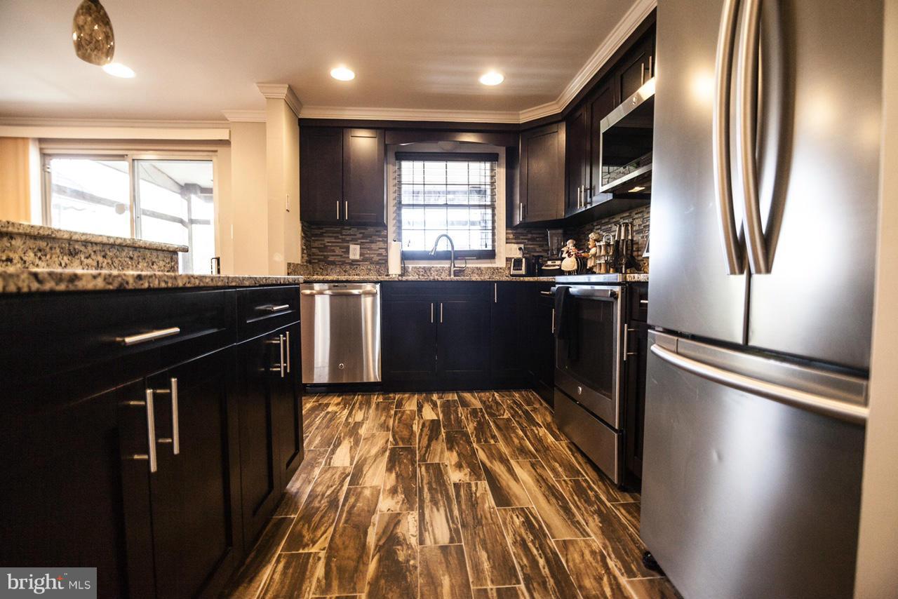 2414 Ridgely Street Baltimore, MD 21230 - Photo 12 of 29 Kitchen