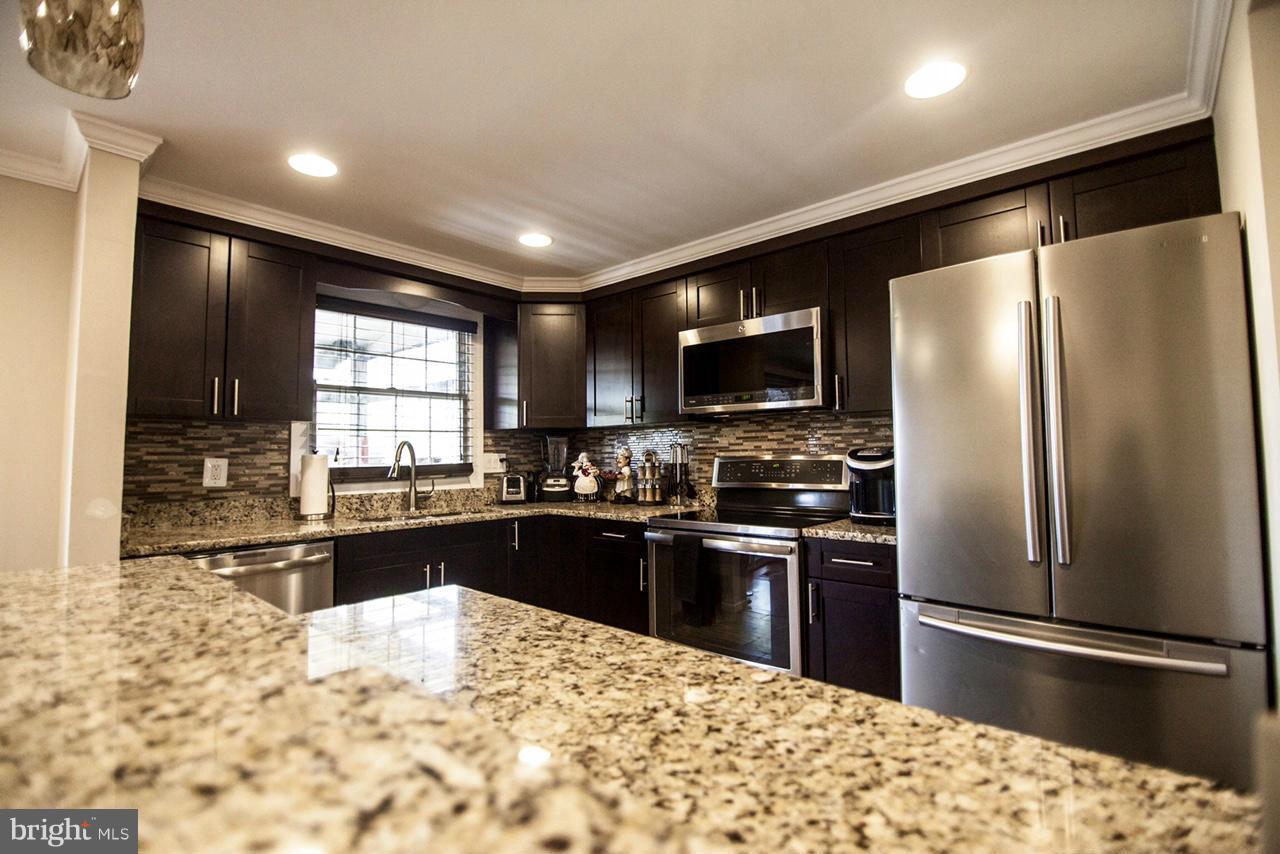 2414 Ridgely Street Baltimore, MD 21230 - Photo 13 of 29 Kitchen