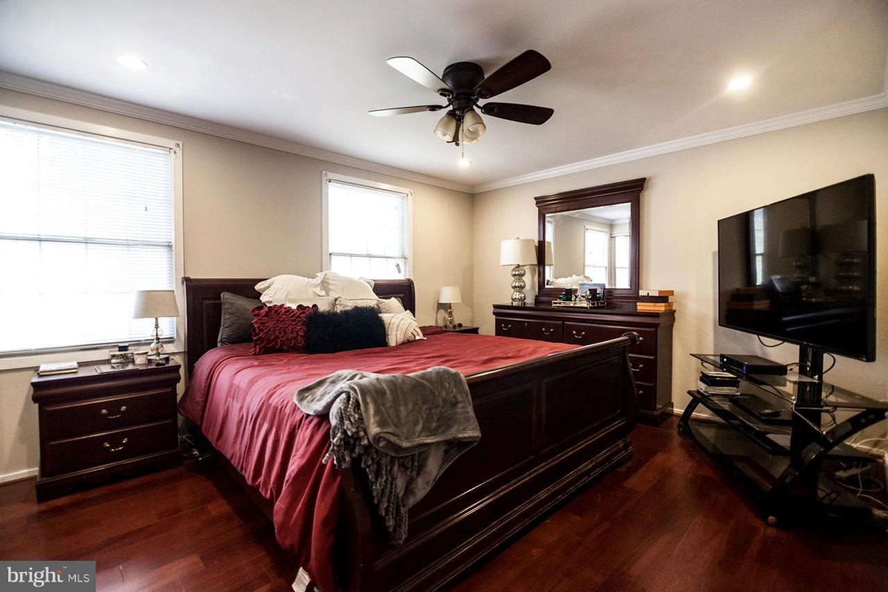 2414 Ridgely Street Baltimore, MD 21230 - Photo 18 of 29 Bedroom (Master)