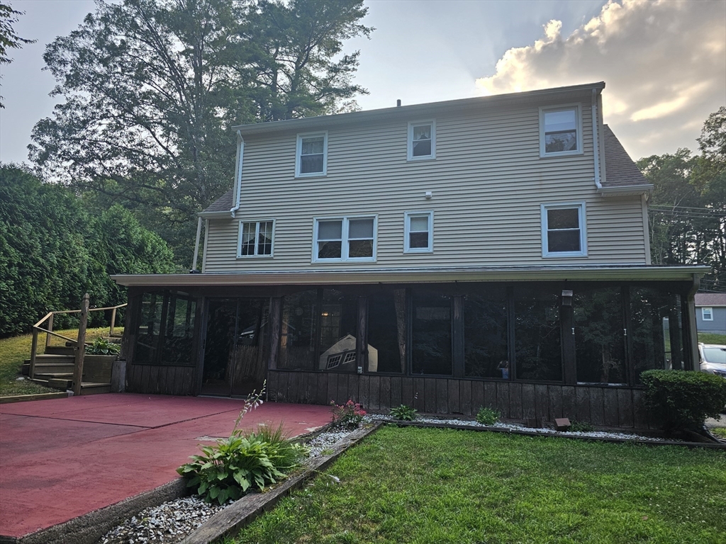 152 Shaker Road Westfield, MA 01085 - Photo 3 of 28 Gallery Image 3