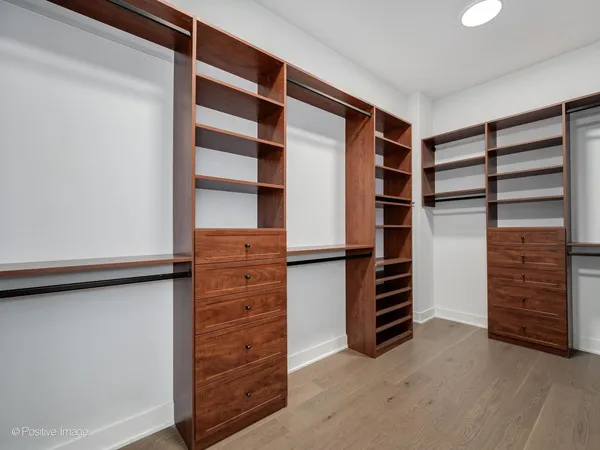 $1,750,000 | 305 South Racine Avenue, Unit 2A, Chicago, IL 60607