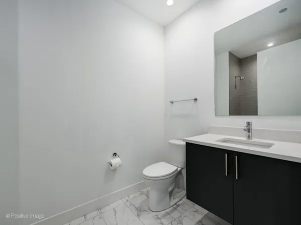 $1,750,000 | 305 South Racine Avenue, Unit 2A, Chicago, IL 60607