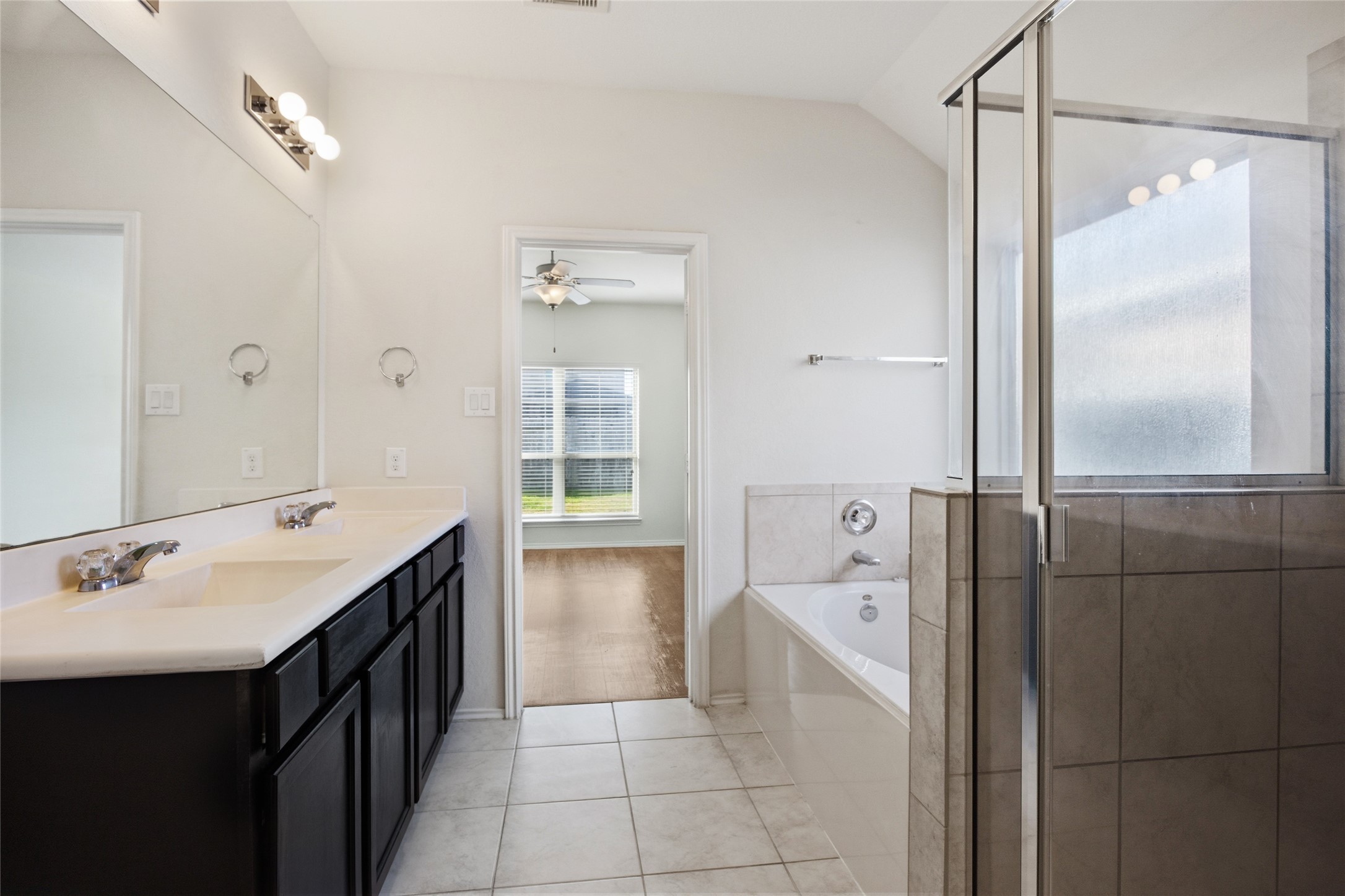 521 Waterside Ridge Lane La Marque, TX 77568 - Photo 18 of 34