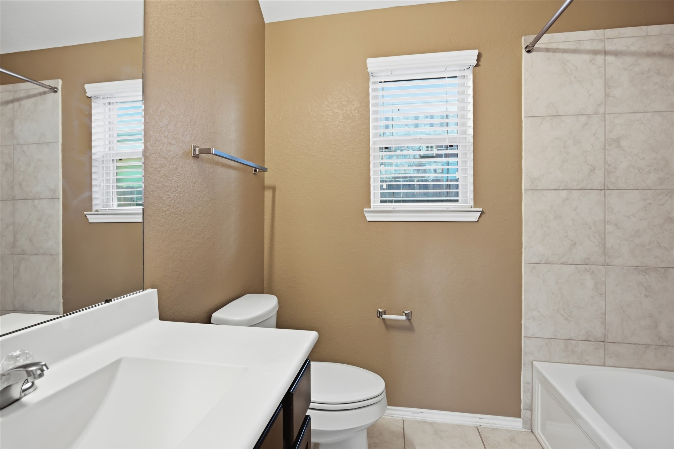 521 Waterside Ridge Lane La Marque, TX 77568 - Photo 23 of 34