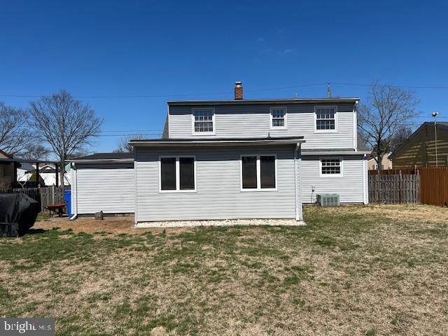 948 Easter Road Burlington, NJ 08016 - Photo 28 of 30 a front view of a house with a yard