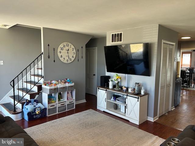 948 Easter Road Burlington, NJ 08016 - Photo 8 of 30 a view of an entryway with workspace and bedroom