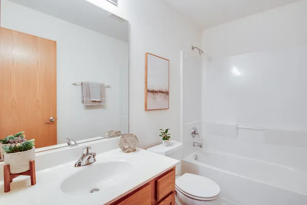 $410,000 | 3013 Turnberry Lane, Montgomery, IL 60538
