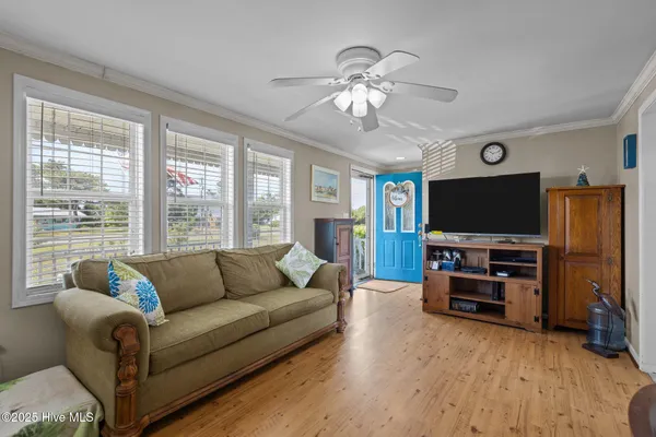 $330,000 | 139 Diamond City Drive, Harkers Island, NC 28531