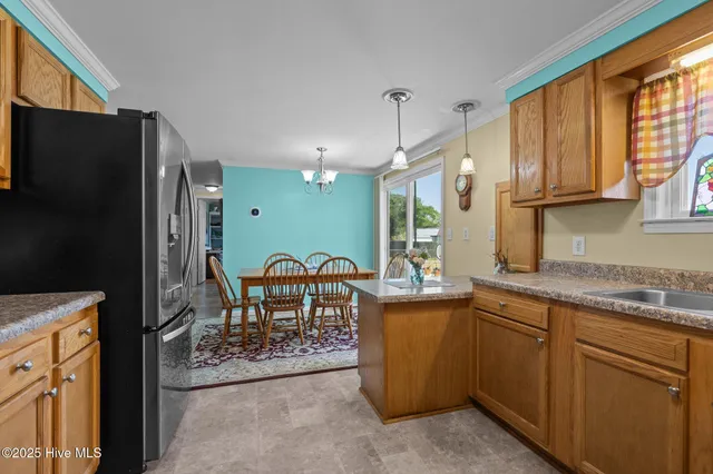 $330,000 | 139 Diamond City Drive, Harkers Island, NC 28531