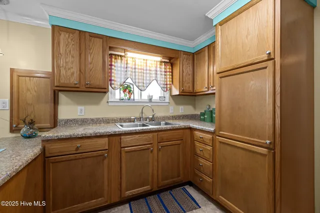 $330,000 | 139 Diamond City Drive, Harkers Island, NC 28531