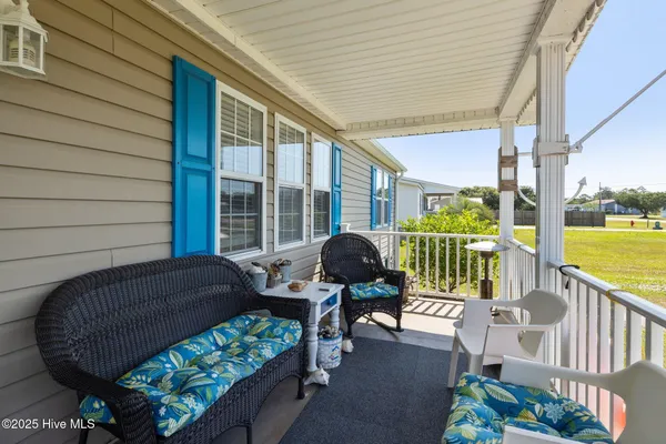 $330,000 | 139 Diamond City Drive, Harkers Island, NC 28531