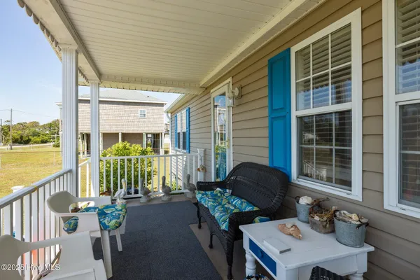 $330,000 | 139 Diamond City Drive, Harkers Island, NC 28531