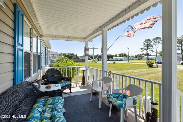 $330,000 | 139 Diamond City Drive, Harkers Island, NC 28531