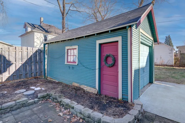 $219,900 | 406 Hancock Street, Watertown, WI 53098