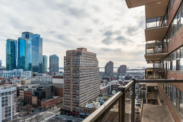 $3,100 | 270 Luis M Marin Boulevard, Unit 19F, Jersey City, NJ 07302