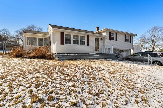 $550,000 | 23 Mt Vernon Circle, Lawrence, MA 01843