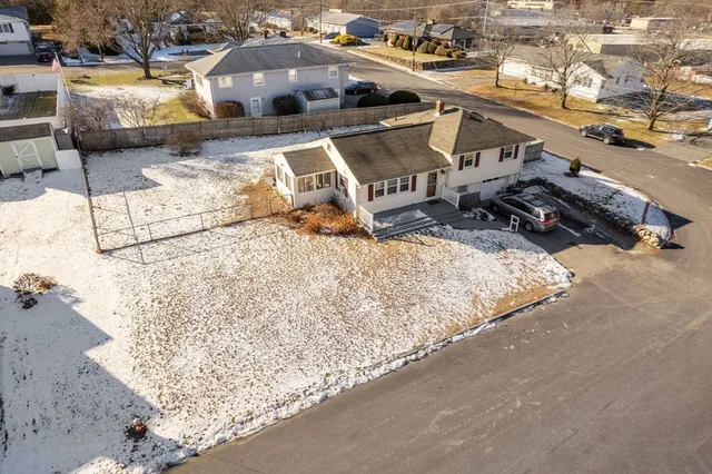 $550,000 | 23 Mt Vernon Circle, Lawrence, MA 01843